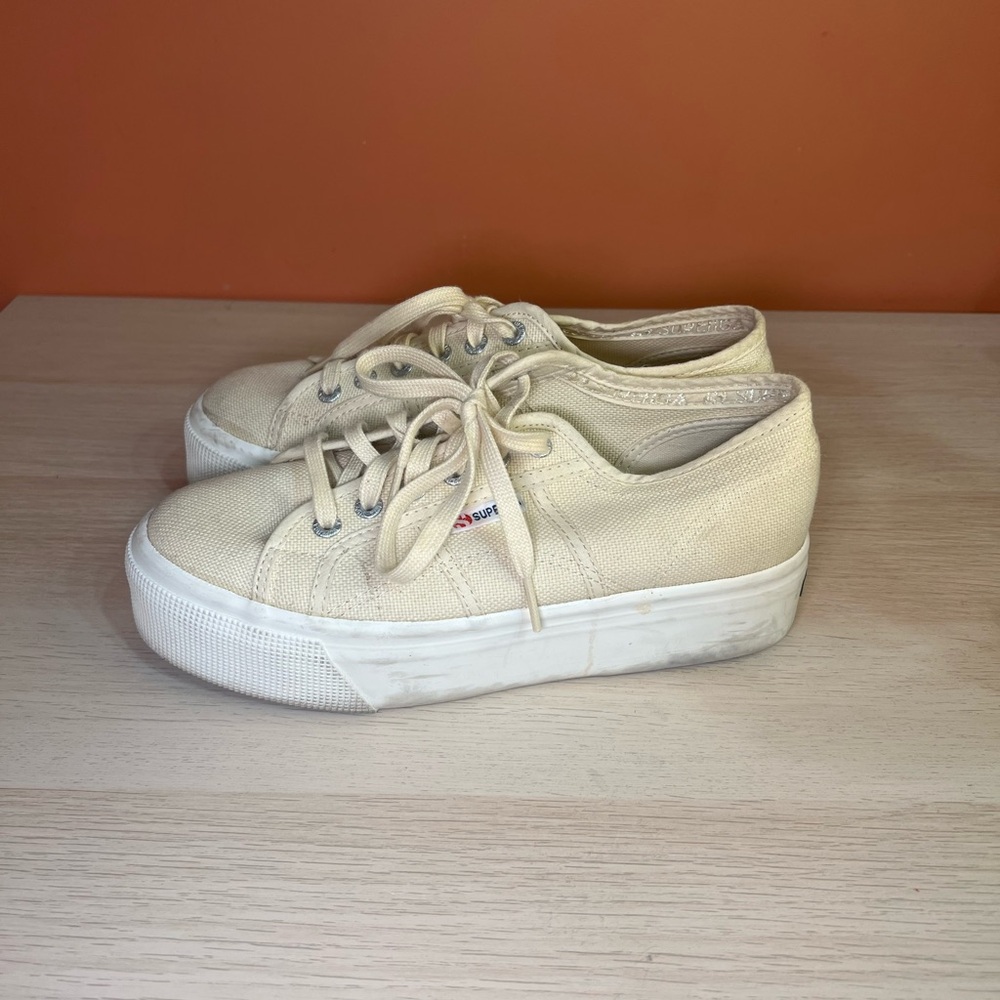 Superga - Platform Canvas Lace-Up Sneakers in Cream
